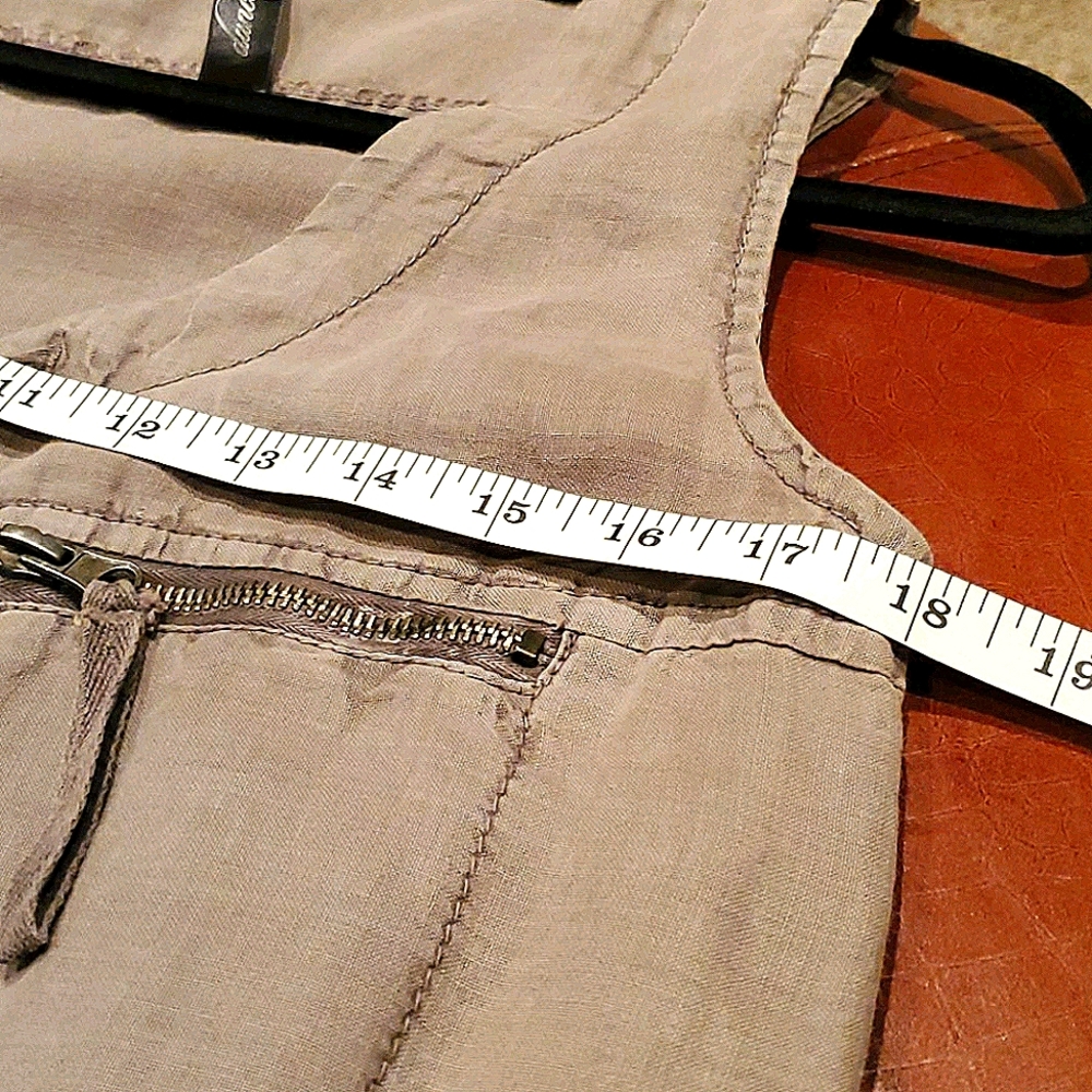 Utility Vest - Picture 6 of 6